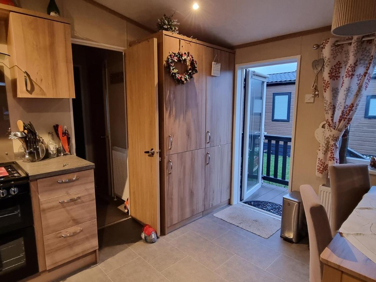 Kimadalyn Villa Форфар Екстериор снимка