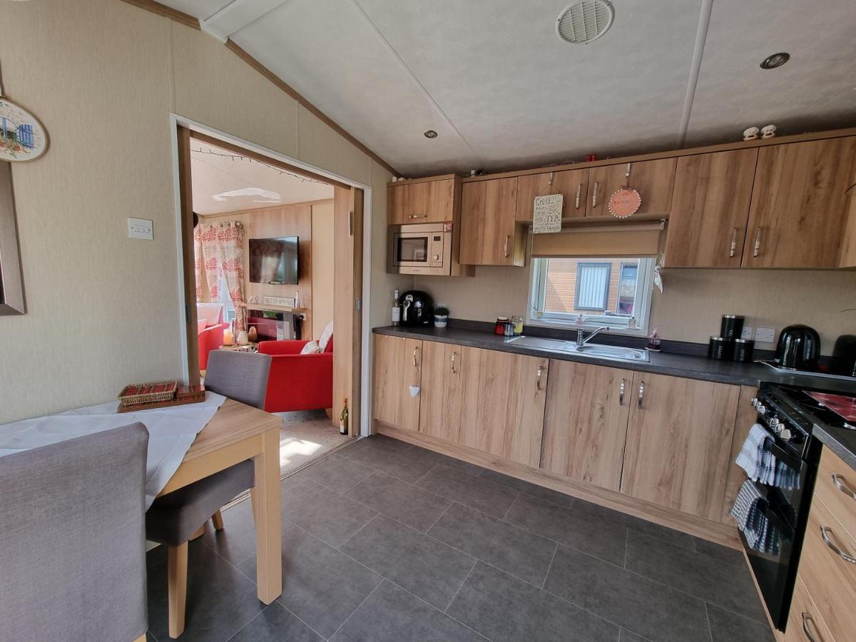Kimadalyn Villa Форфар Екстериор снимка