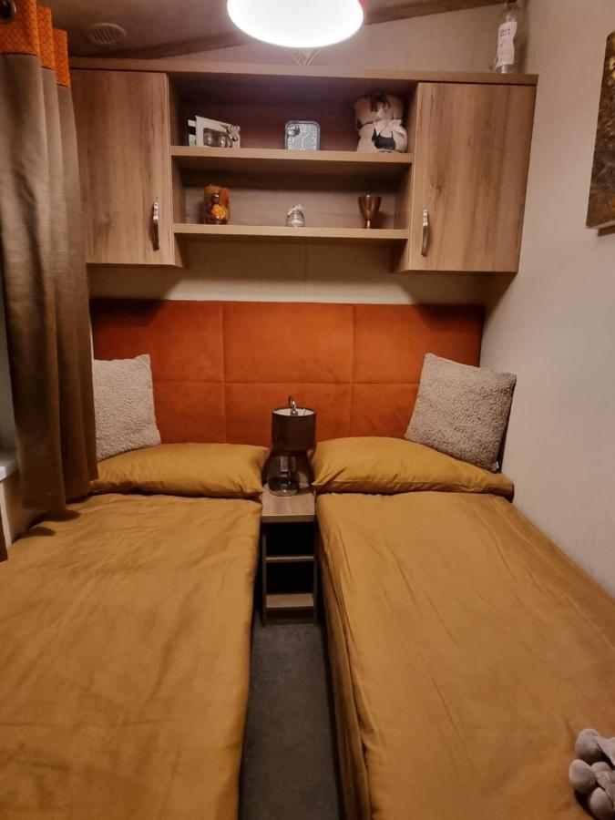 Kimadalyn Villa Форфар Екстериор снимка